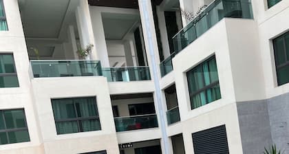 5 minutes from the beach! 200m/2 luxury apartment with swimming pool