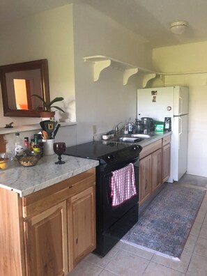Fridge, microwave, oven, stovetop - Camden 2 BR 1 BA, 1.4 miles from camden center. Stars and peepers and fireflies! (Camden)