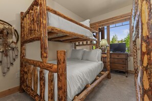 3 Schlafzimmer, BĂŒgeleisen/BĂŒgelbrett, WLAN, BettwĂ€sche