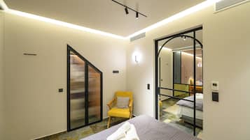 1 bedroom, individually decorated, individually furnished
