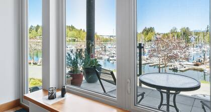 Harbour Hideaway I Waterfront I Marina I BBQ