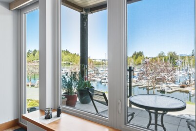 Harbour Hideaway I Waterfront I Marina I BBQ