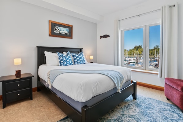 2 chambres, bureau, fer et planche à repasser, accès au Wi-Fi (inclus)