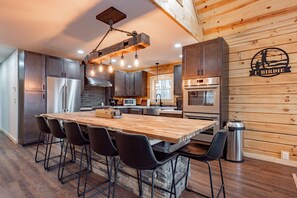 Fridge, microwave, oven, stovetop - Golf Course Retreat w/ Views, HotTub & Game Room (McHenry)