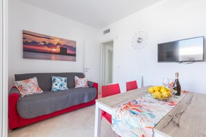 Apartment | Dining room
