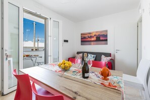 Apartment | Esszimmer