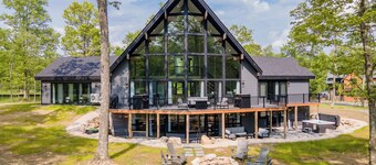 Stylish Golf Retreat w/ Pool & Hot Tub