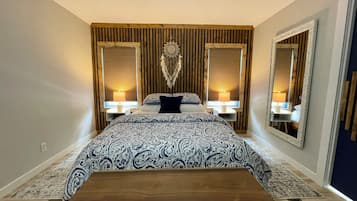 3 bedrooms, in-room safe, desk, free WiFi