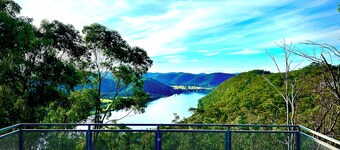 Stylish country guesthouse escape one hour from Sydney