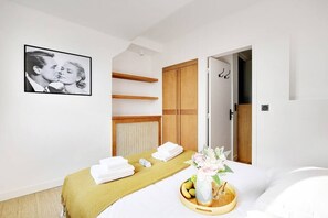 2 bedrooms, iron/ironing board, travel cot, WiFi - Amazing Apartment - 6p/2br - Châtelet / Rivoli (Paris)