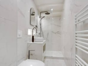 Hair dryer, towels