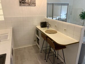Bügeleisen/Bügelbrett, kostenloses WLAN, Bettwäsche