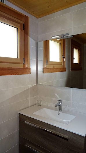 Shower - Wifi, 300m from shops, 1st floor, balcony, parking, 60m², Les Gets (Les Gets)