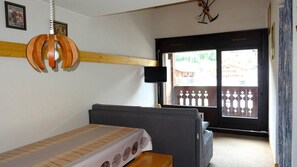Interior - 2nd floor, tv, ski locker, 32m², Les Gets (Les Gets)