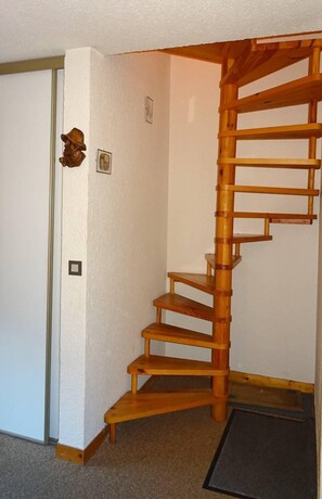 Interior - 2nd floor, tv, ski locker, 32m², Les Gets (Les Gets)