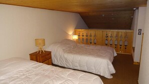 Room - 2nd floor, tv, ski locker, 32m², Les Gets (Les Gets)