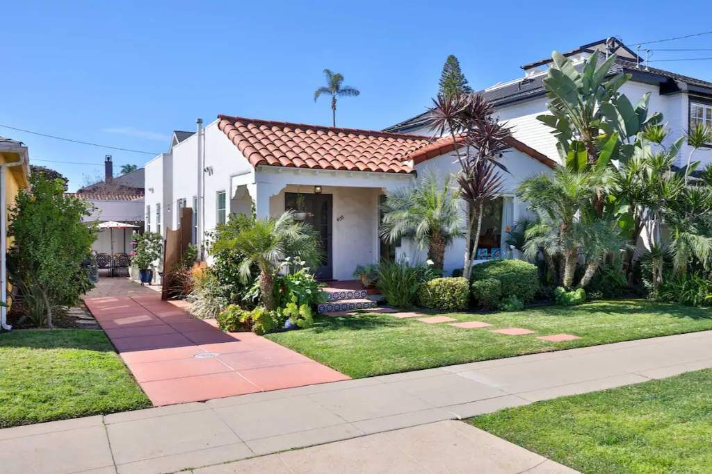 Charming cottage in Coronado