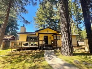 Exterior - Bear Claw Trails - Dogs + Remodeled + Awesome Yard (South Lake Tahoe)