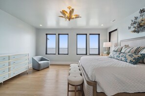 4 habitaciones, tabla de planchar con plancha, wifi y ropa de cama 