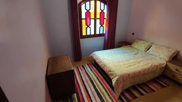 3 quartos, ferros/tábuas de passar roupa, Wi-Fi, roupa de cama
