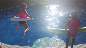 Outdoor pool - Cozy home for 10~ Privet pool, BBQ, fire pit (Tobyhanna)