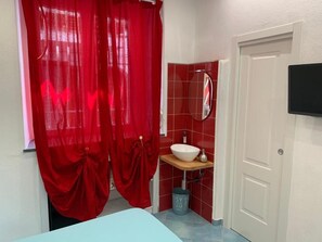 1 soverom, strykejern/-brett, wi-fi og sengetøy