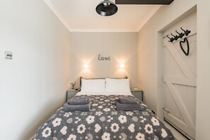 2 soverom, strykejern/-brett, wi-fi og sengetøy