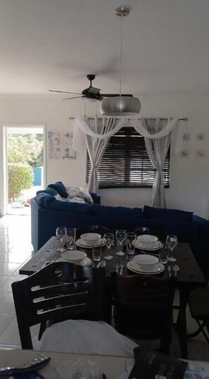 Interior - Centrally located family oriented near grocery store, airport, and beach (Farmer's Hill)