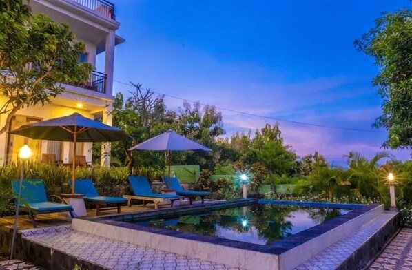 Front of property - Govardhan Bungalow (Penida Island)