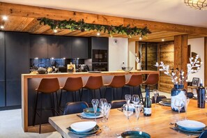 Dining - PEARL 201 | LES GETS | 14 pers.  | Central (Les Gets)