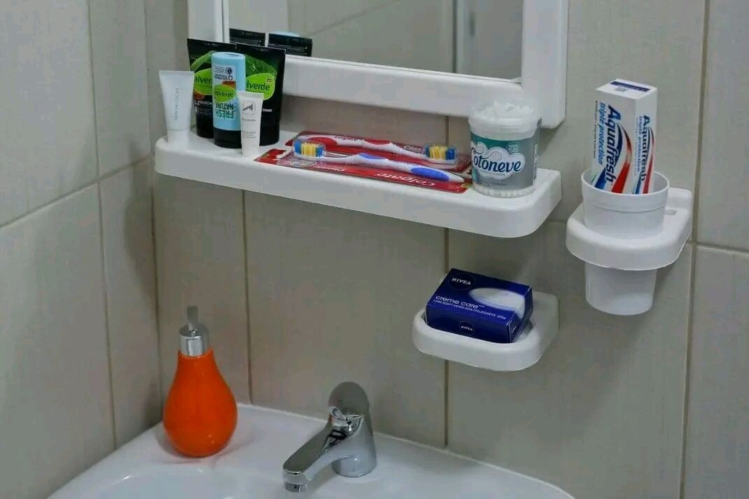 Dusch, hårtork, handdukar och tvål