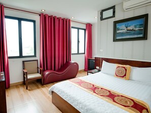 スーペリア ダブルルーム ガーデンビュー | 高級寝具、羽毛の掛け布団、低反発ベッド、ミニバー