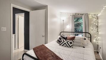 2 bedrooms, iron/ironing board, WiFi, bed sheets