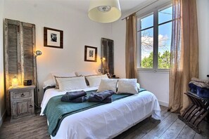 6 soverom, strykejern/-brett, reiseseng for barn og wi-fi