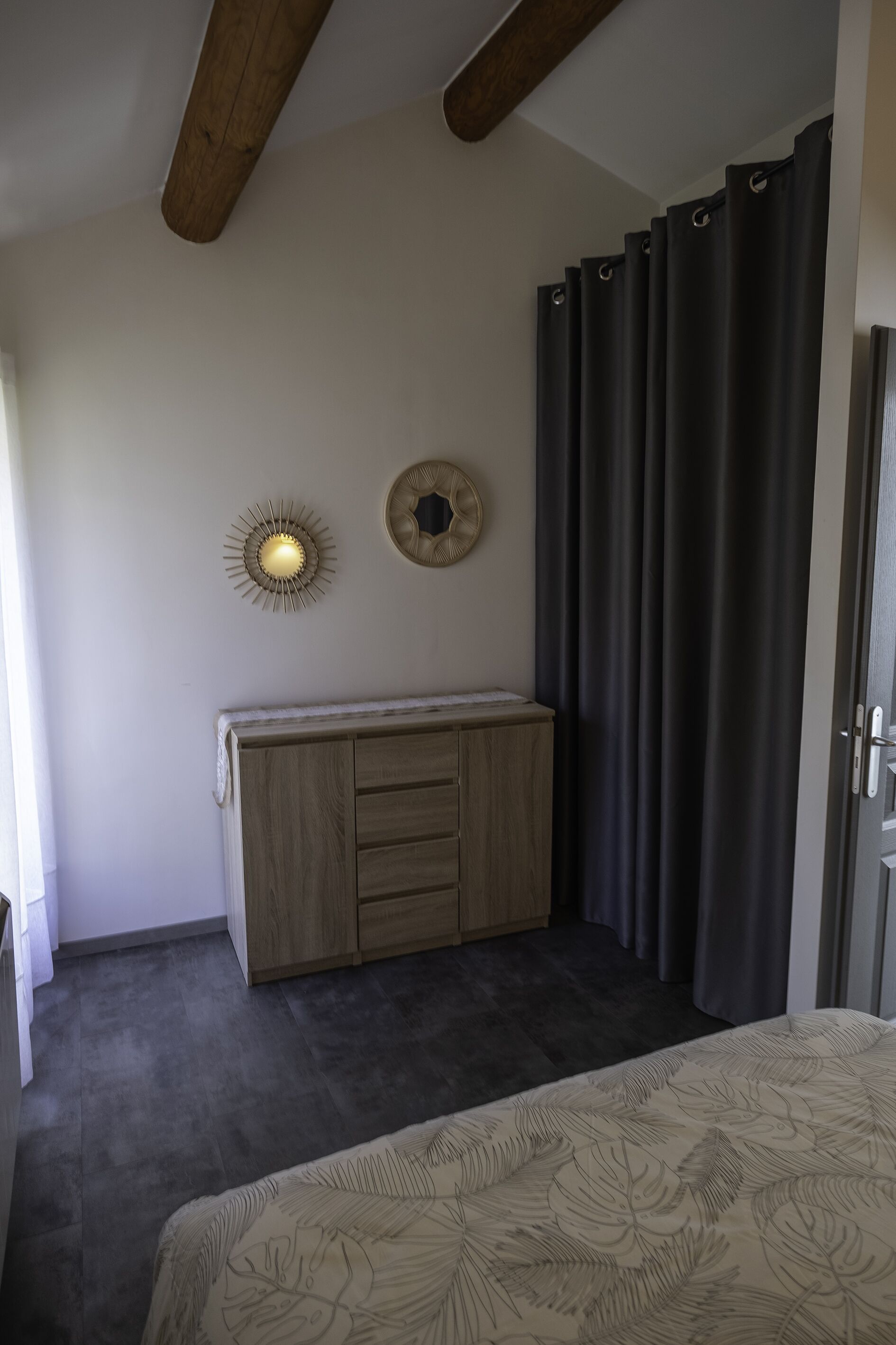 1 bedroom, iron/ironing board, travel cot, free WiFi