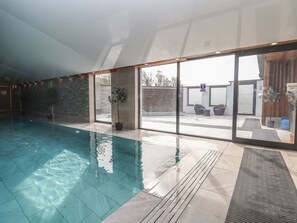 Una piscina techada