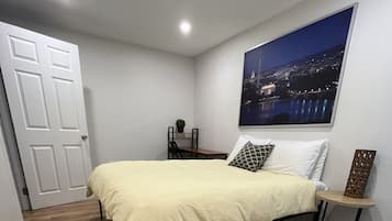 1 slaapkamer, een bureau, een strijkplank/strijkijzer, gratis wifi