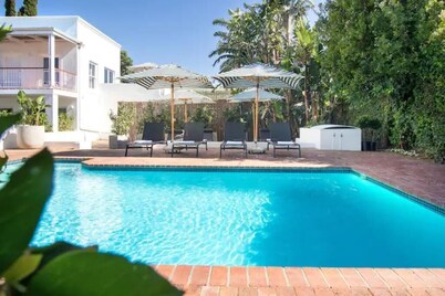 Middedorp Superior Apartment

