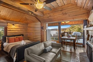Smart TV y chimenea
