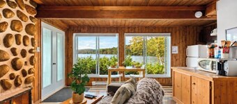 Mini chalet bord de l`eau à louer dans les Laurentides — Lac Sarrazin, Sainte-Lucie-des-Laurentides