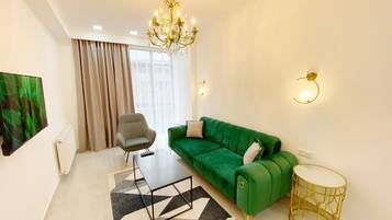 Luxury Apartment, City View | In-room dining