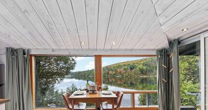 Chalet intime bord du lac à louer dans les Laurentides — Lac Sarrazin, Sainte-Lucie-des-Laurentides