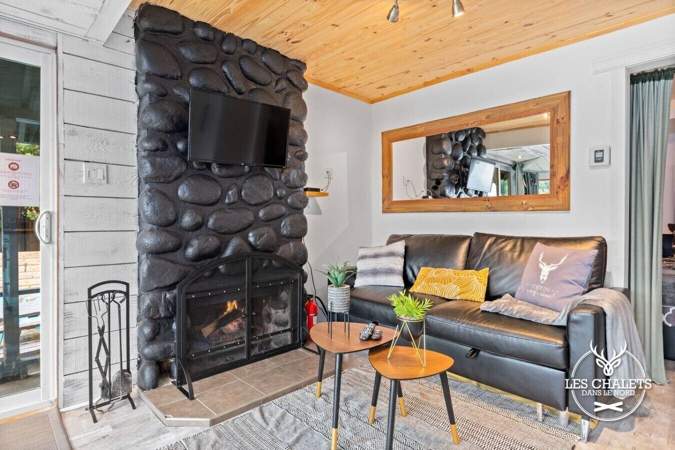 Fernseher, Kamin