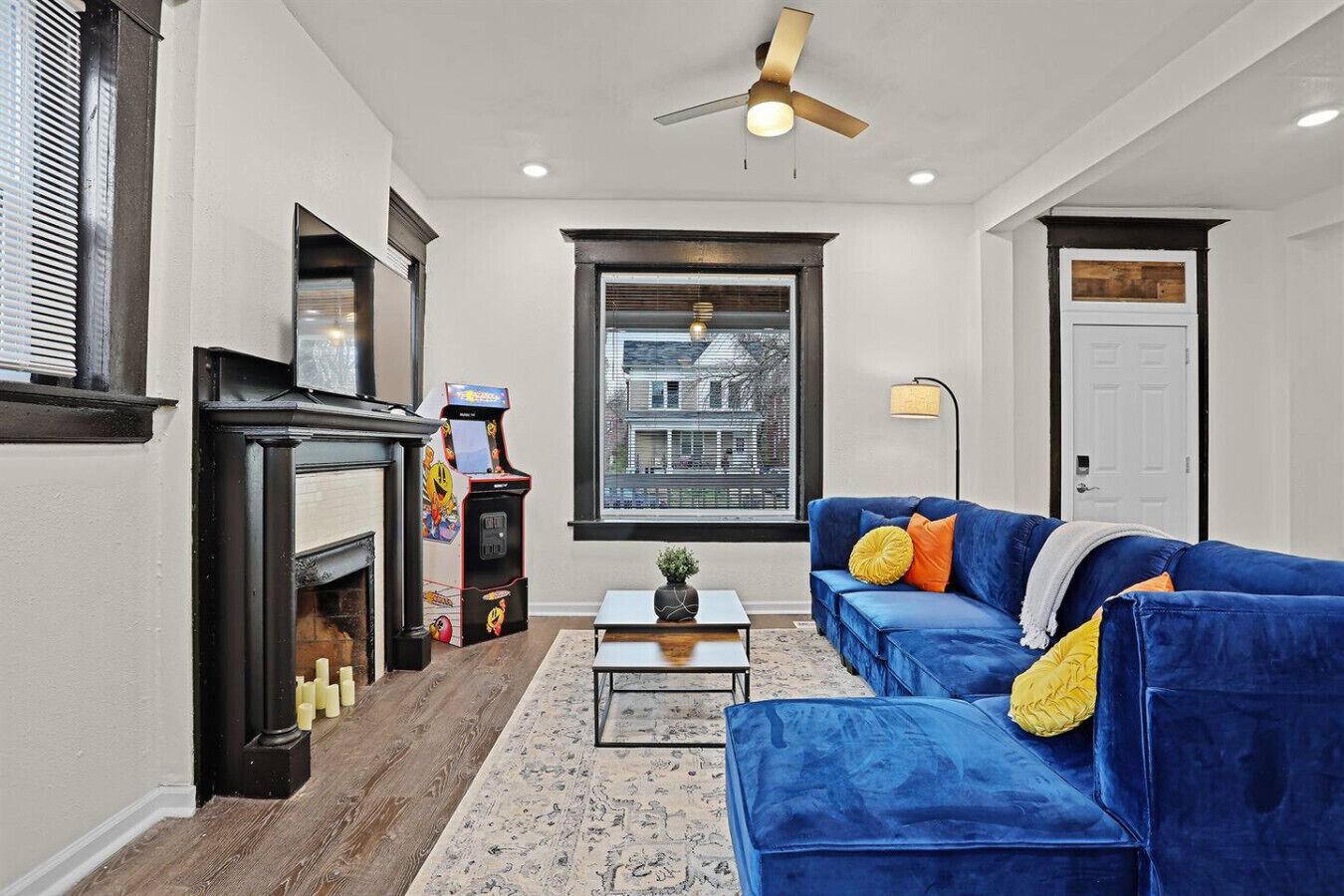 Smart TV, fireplace, video games, offices