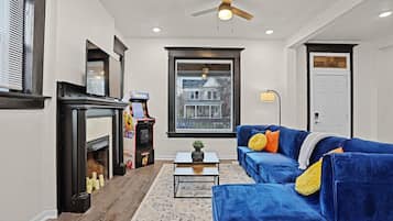 Téléviseur connecté, foyer, jeux vidéo, bureau