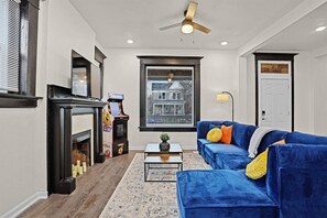 Smart TV, fireplace, video games, offices - Entertainment Oasis: Spa, Game Room & Playground (St. Louis)