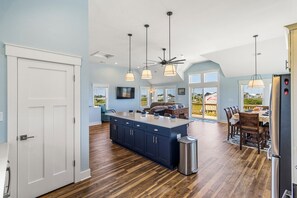 Smart TV - Brand new oceanside Rodanthe home just a short walk to the beach & pier! (Rodanthe)