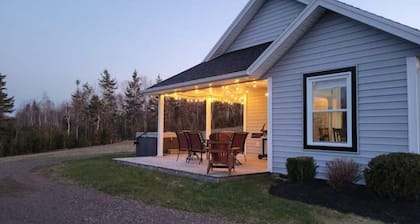 Private hot tub, secluded golf view villa. Pet Friendly!