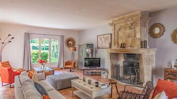 TV connectée, cheminée