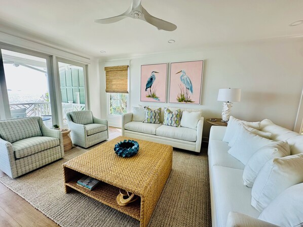 智能电视、壁炉